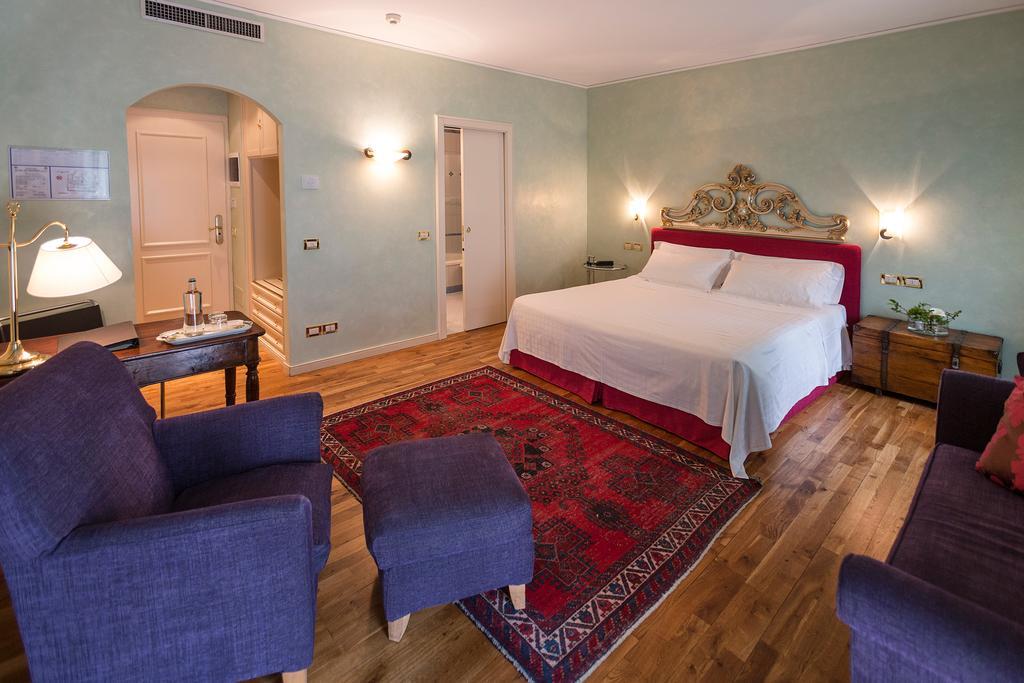 Hotel Regina Adelaide Garda  Esterno foto