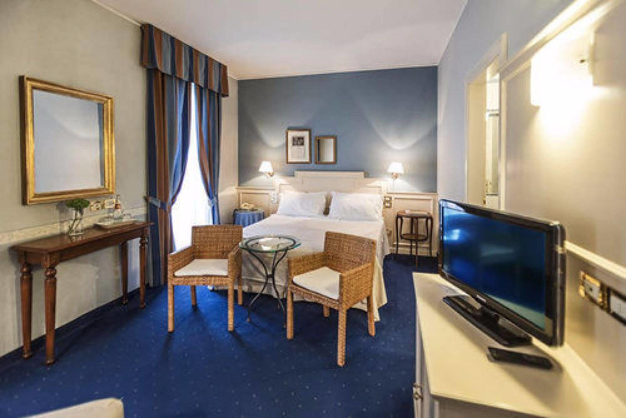 Hotel Regina Adelaide Garda  Esterno foto